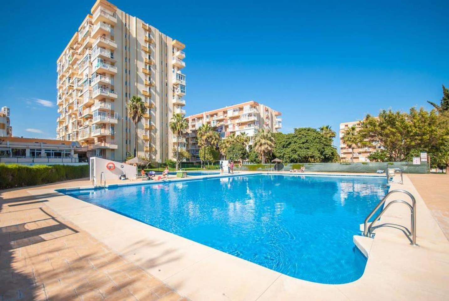 Estudio Edificio Agata Benalmádena Exteriör bild
